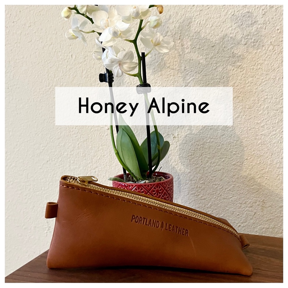 new portland leather • honey alpine pouch